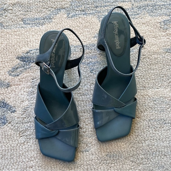 JEFFREY CAMPBELL BLUE RETRO LUCITE BLOCK HEEL STRAPPY SANDALS SIZE 7.5 NWT - Picture 6 of 12
